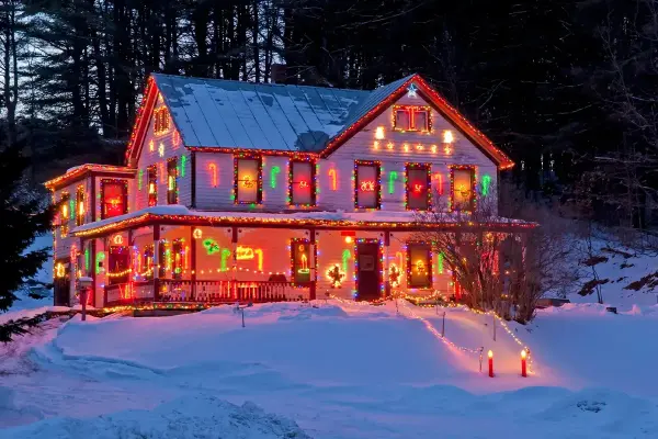 Lighting That Complements Every Home Exterior